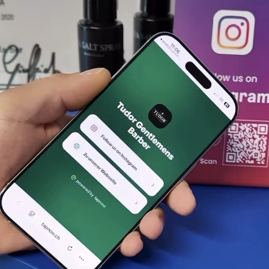 NFC-Aufsteller von tapnow.ch im Einsatz bei Tudor Gentlemen's Barber